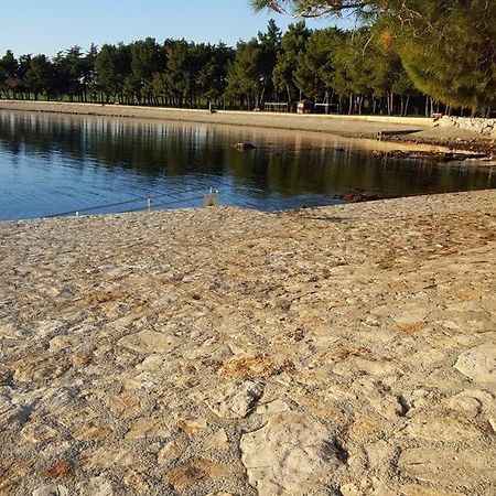 Lux Hotel Novigrad Istria Buitenkant foto