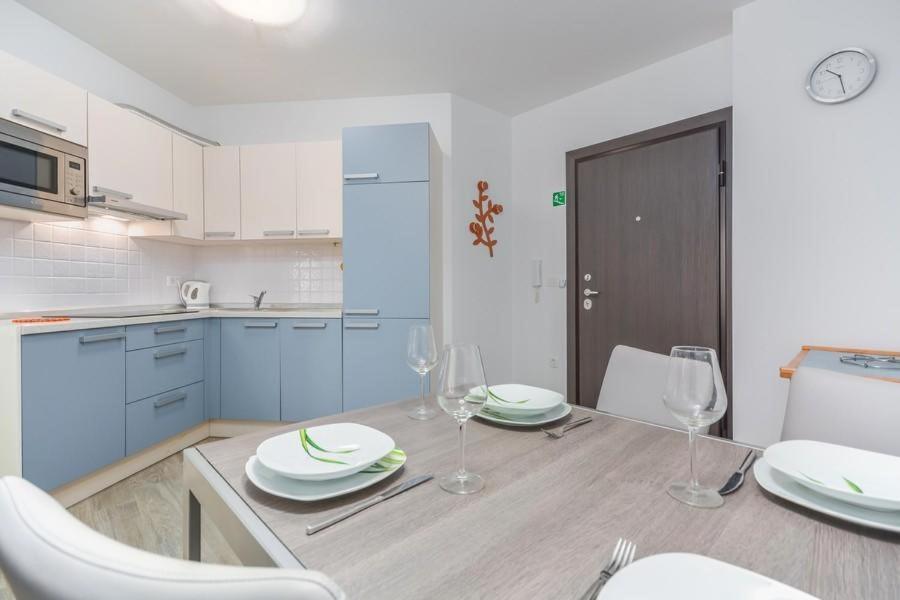 Lux Hotel Novigrad Istria Buitenkant foto